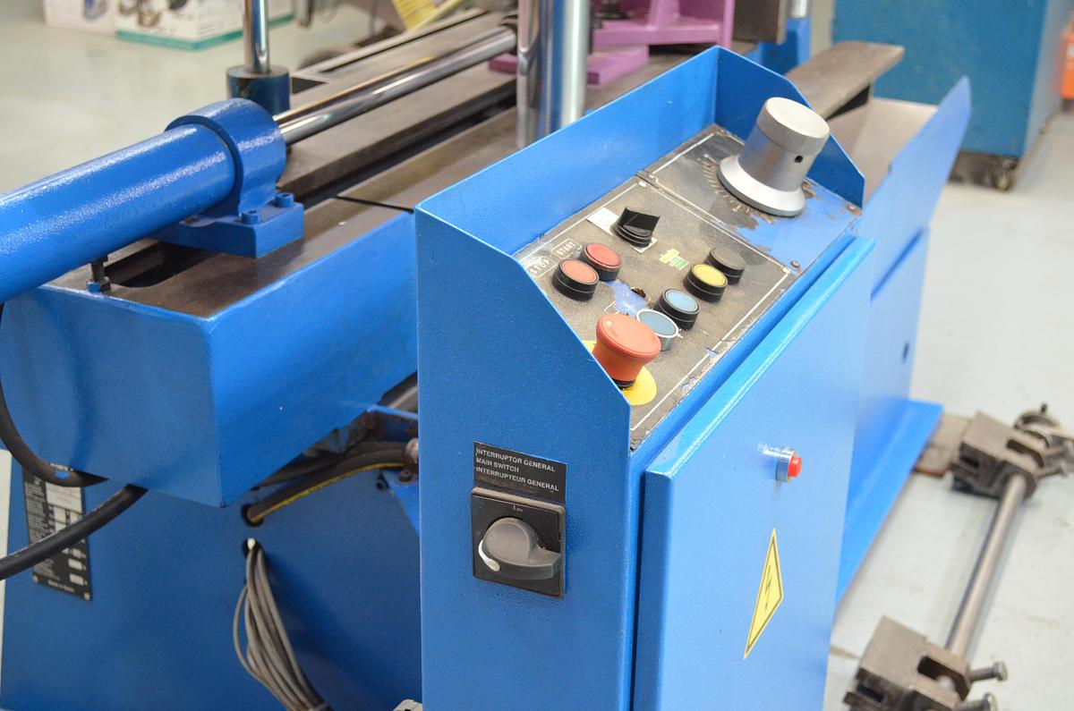 Usado Sierra cinta semi-automatica SABI PBS 320-450