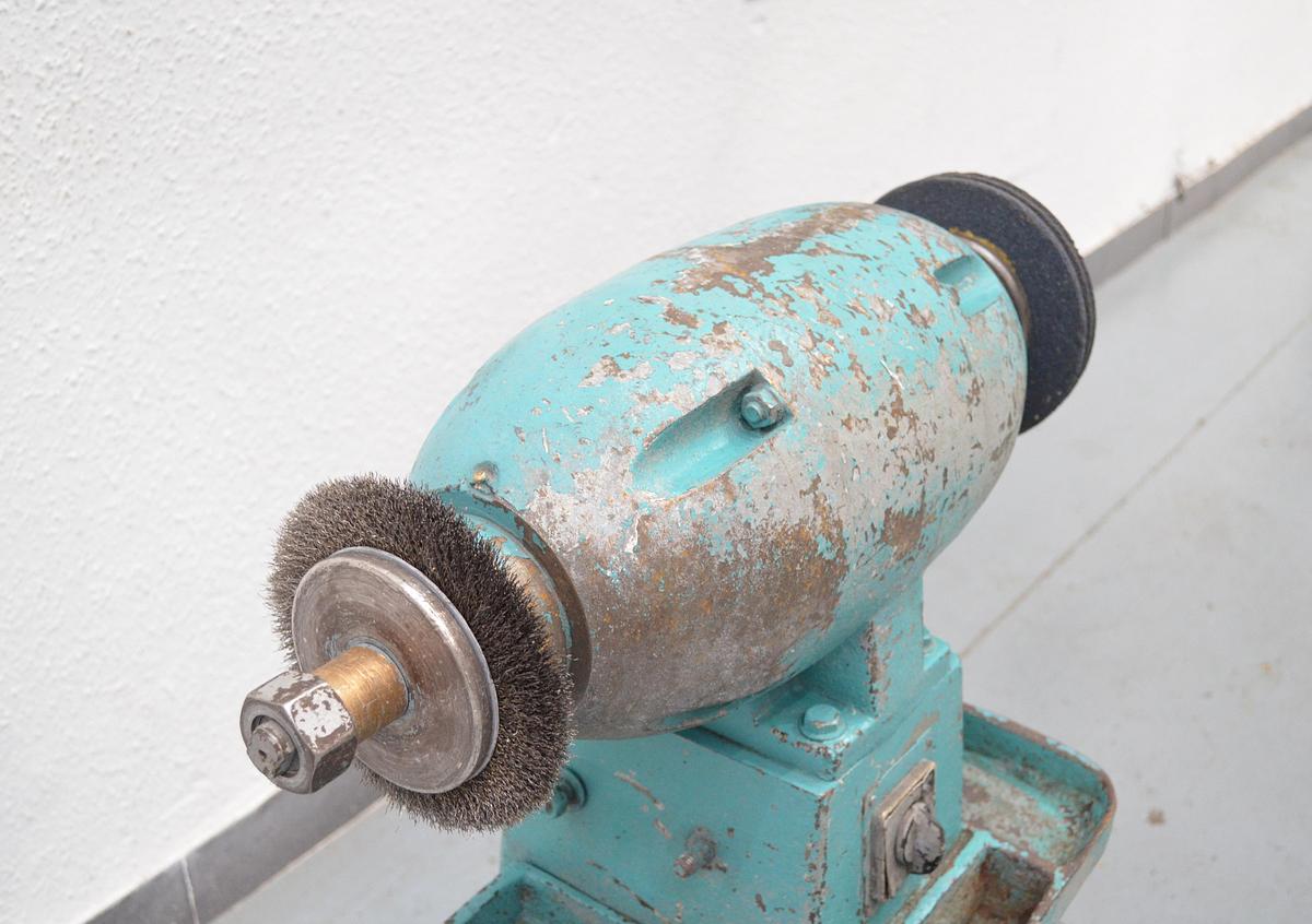 Usado Esmeriladora verde 1Hp - Muela 200mm