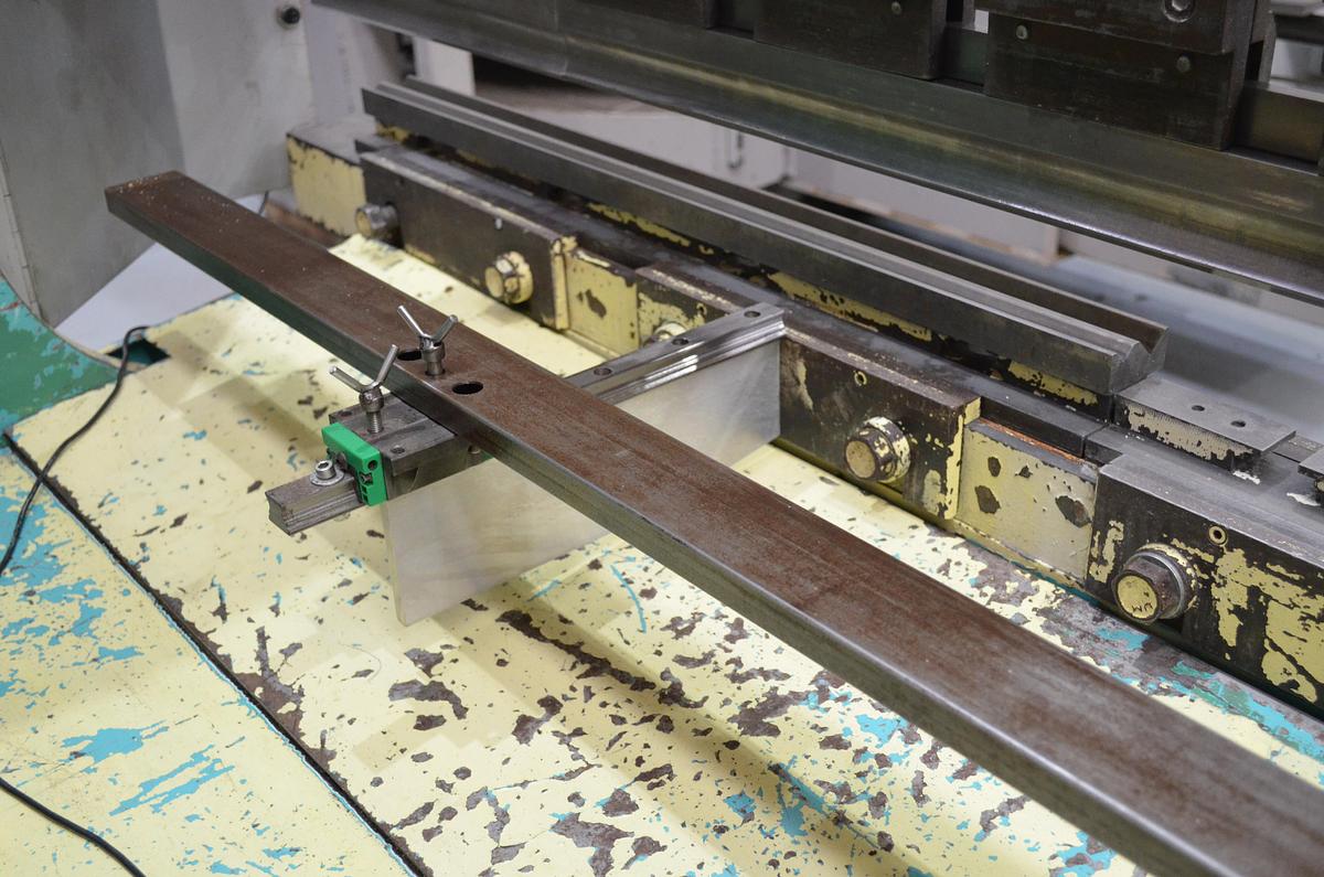 Usado Plegadora hidráulica MEBUSA RG.103