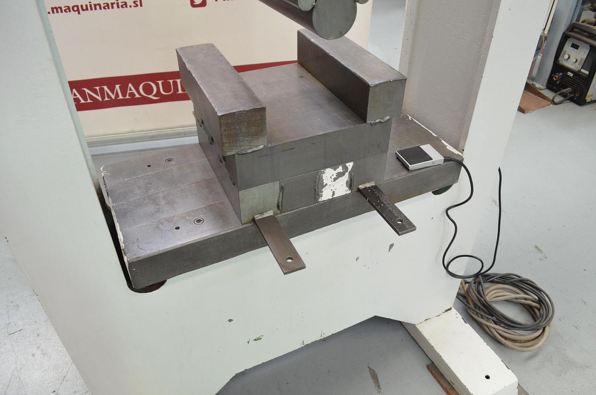 Usado Prensa hidraulica CAMP 100tn