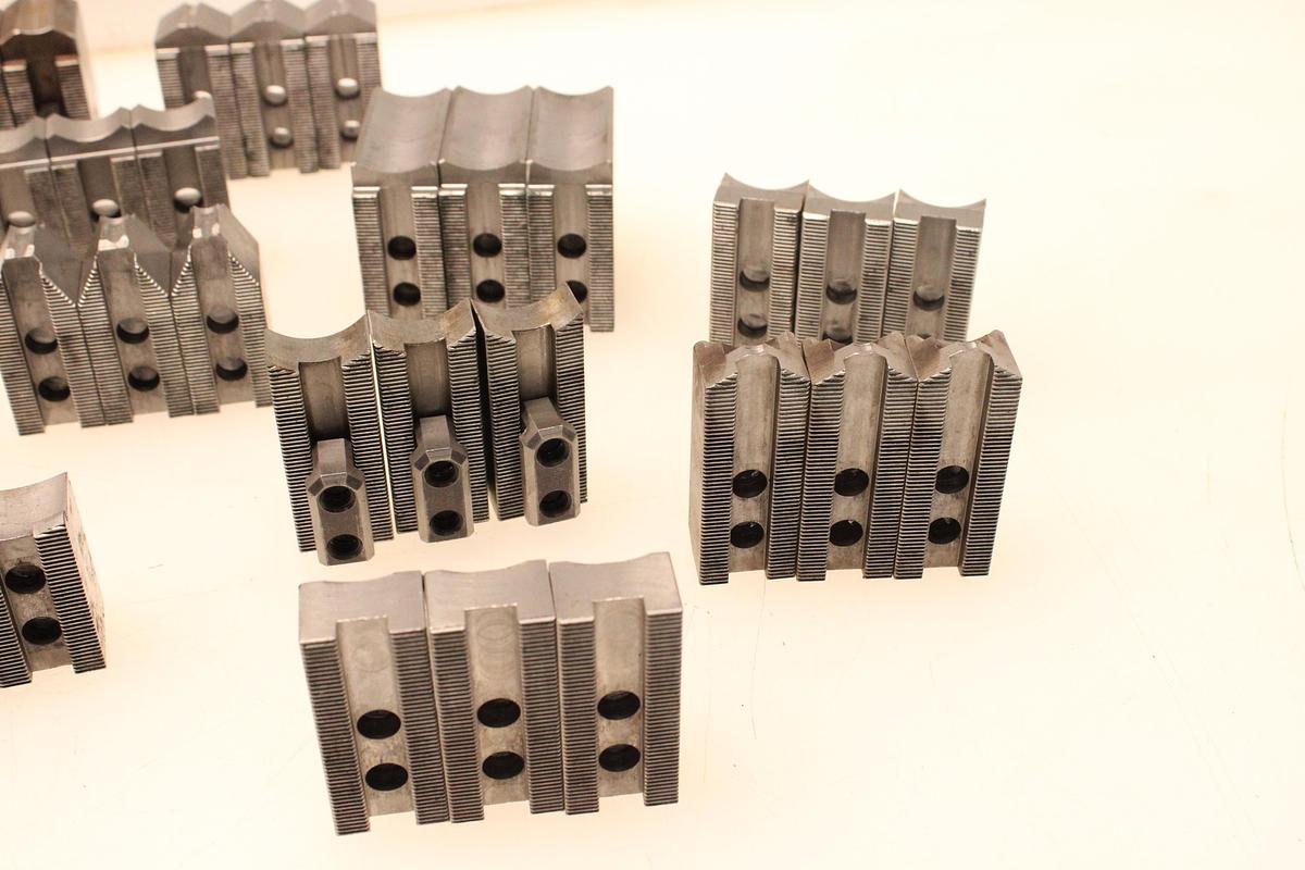 Usado Lote de Juegos de 3 Garras Para Torno