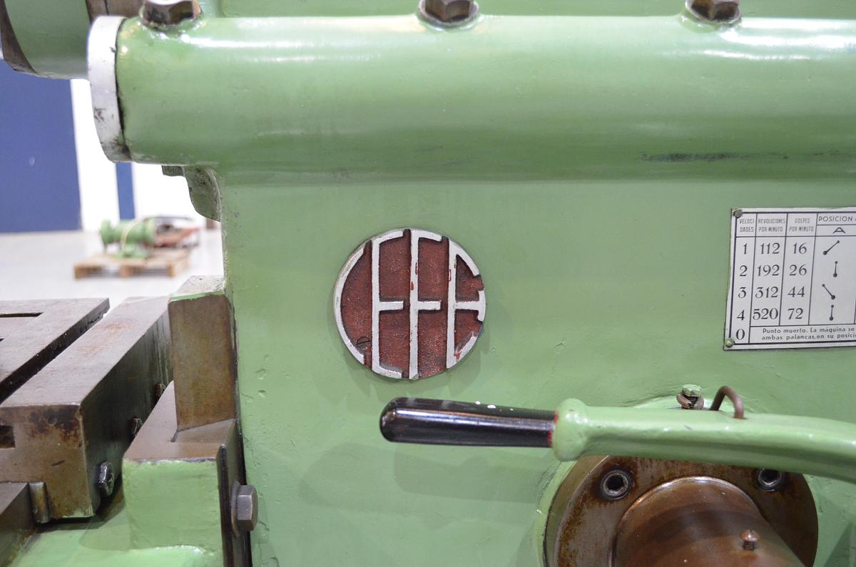 Usado Limadora cepillo CEFE - SACIA L-500