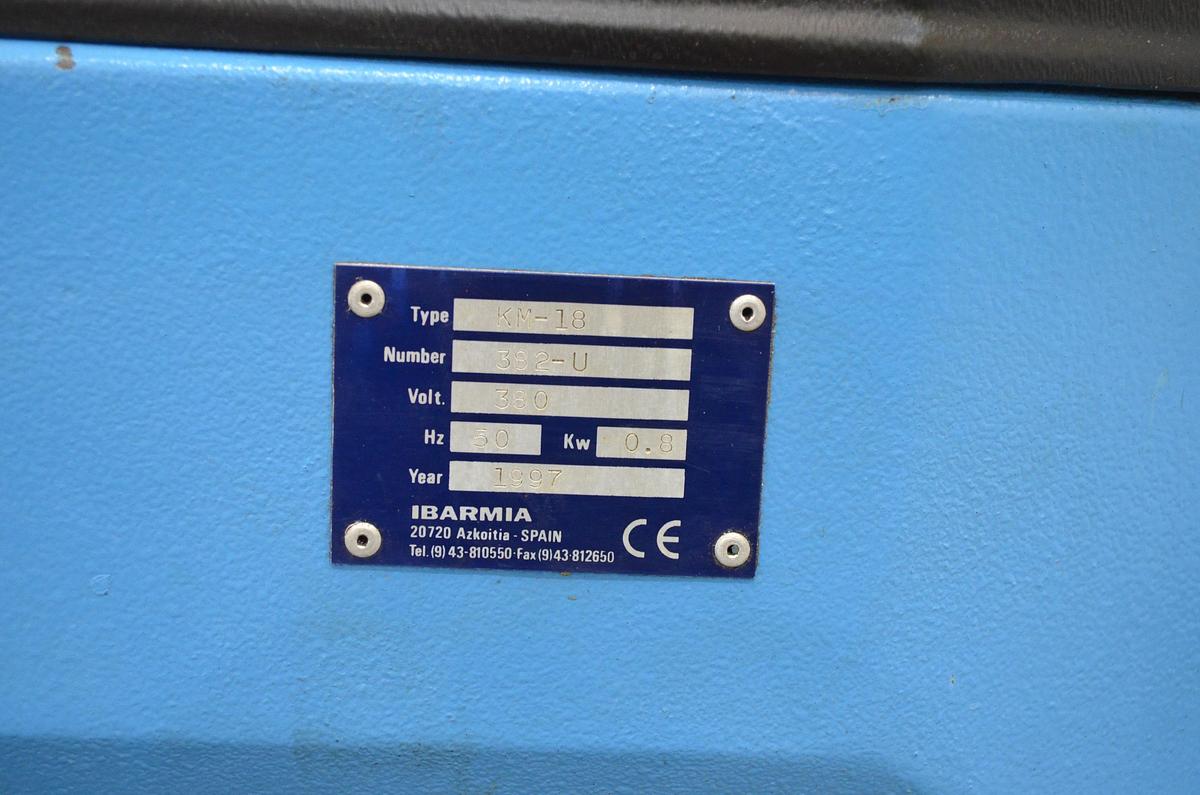 Usado Taladro sobremesa correas Ibarmia KM-18