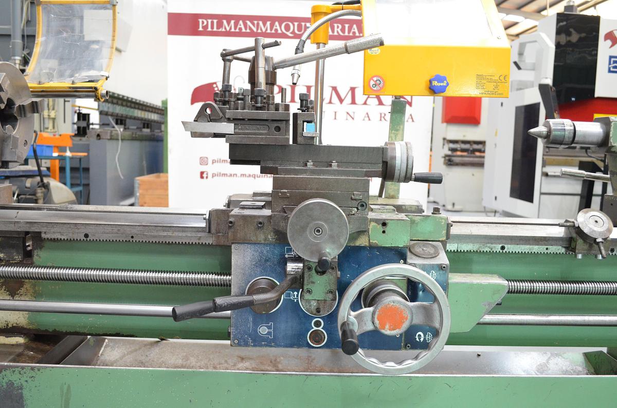 Usado Torno Pinacho L1-225  1650mm e.p. verde