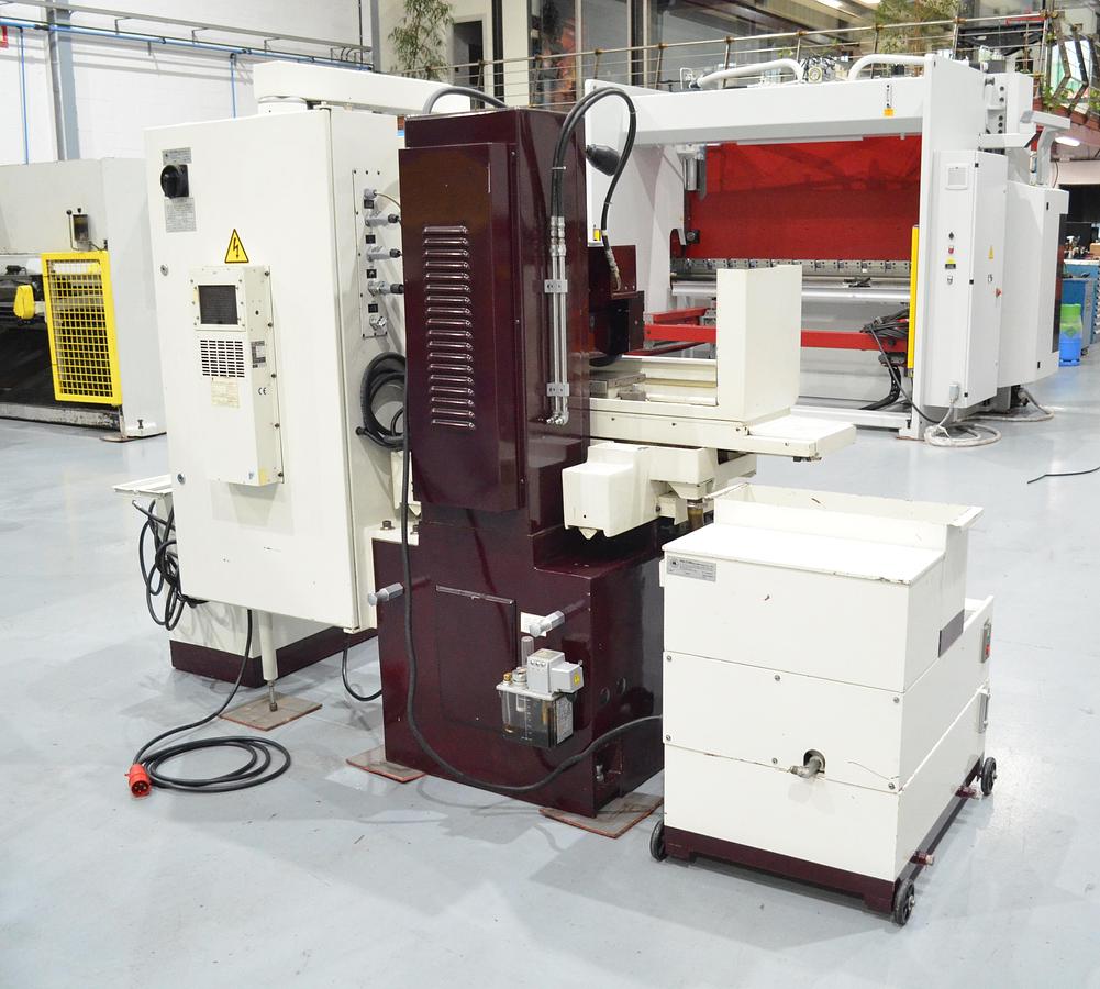 Usado Rectificadora Chevalier FSG-3A818 Eje z autom