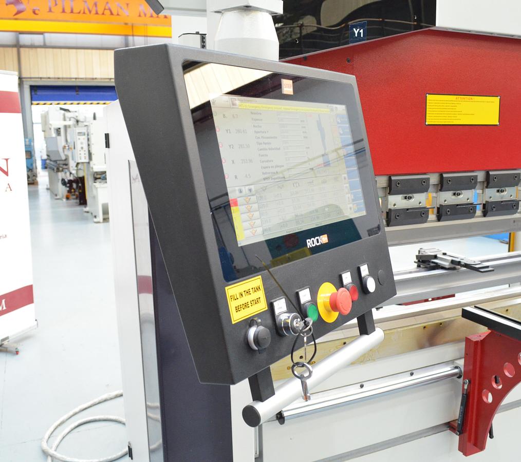 Plegadora Hidráulica MVD SERIE B - 3.100x175Tn