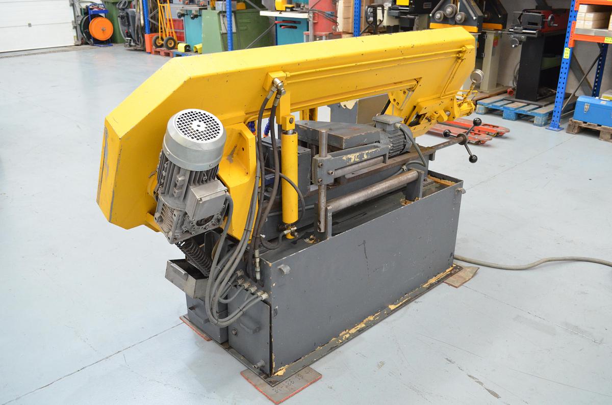 Usado Sierra cinta usada semi-automática MG BMSO 320L