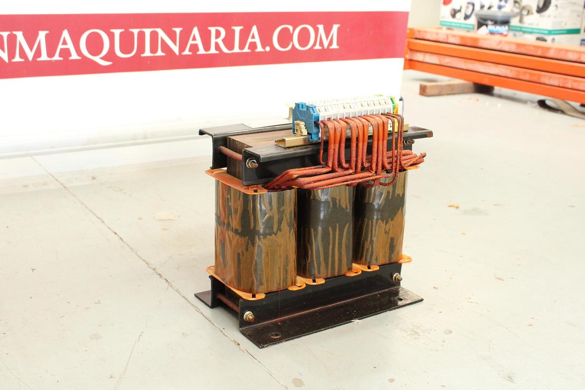 Usado Transformador Trifasico TRANSFAB 18 KVA