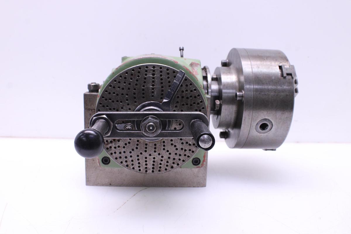 Usado Cabezal Divisor Zeatz con punto y plato 3 garras 200mm