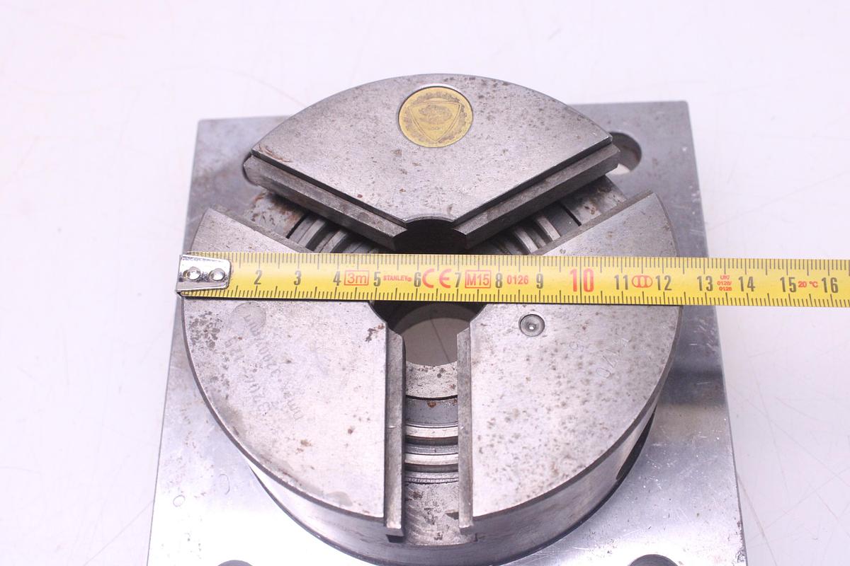 Usado Plato Para Torno 125 mm con base metalica