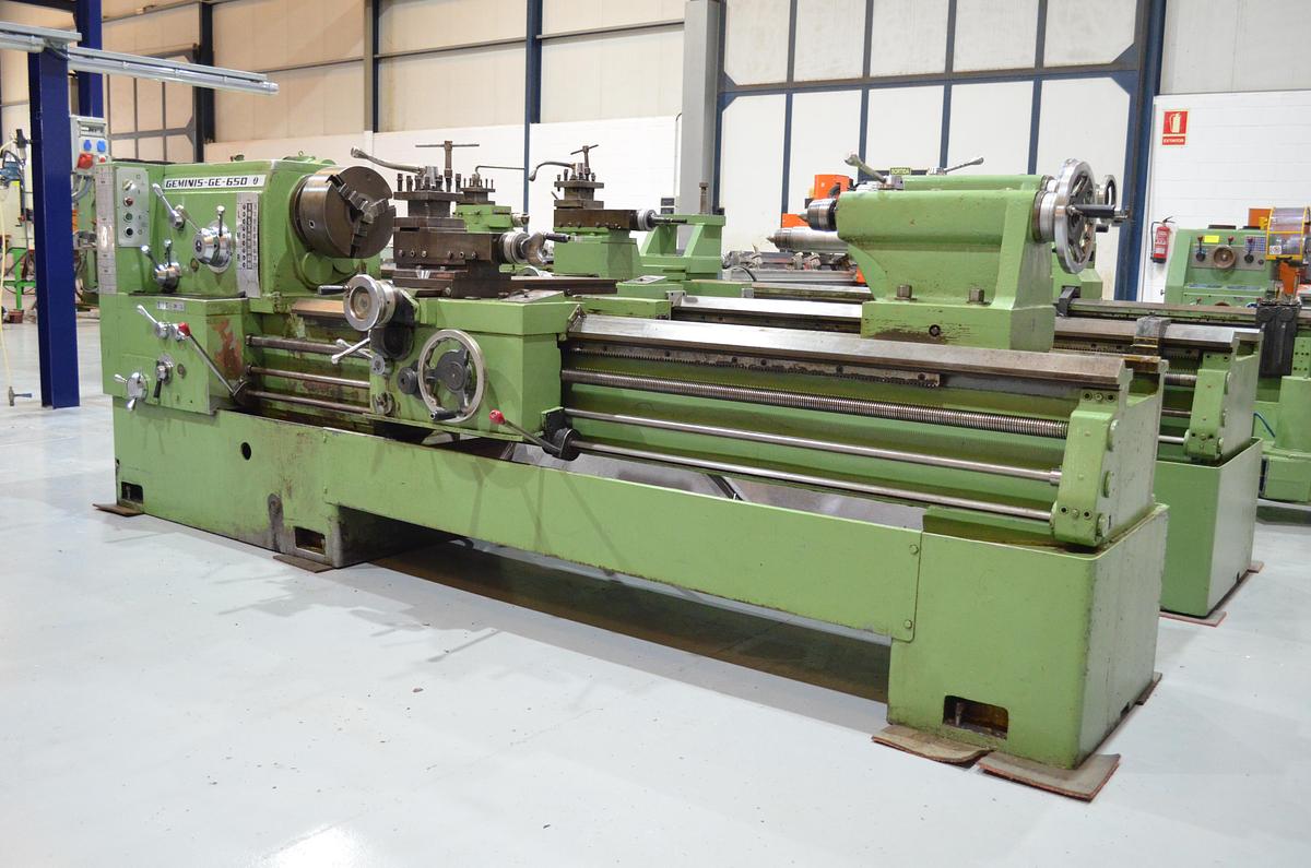Usado Torno Geminis GE 650 2.000mm e.p