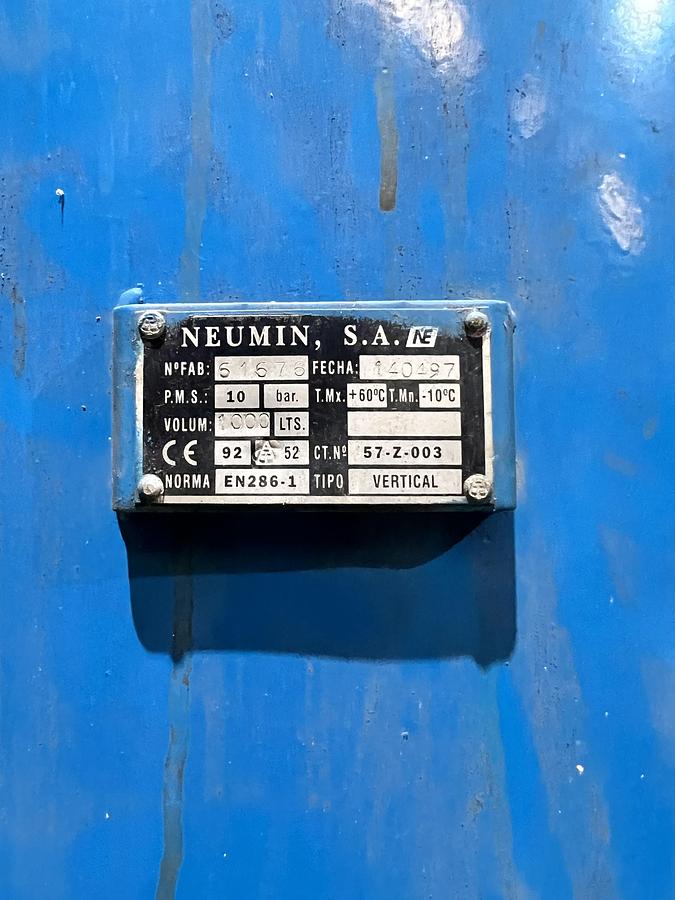 Usado Calderin aire Neumin 1000Ltrs. 10 Bar