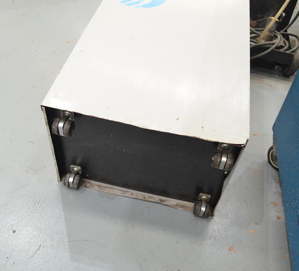 Usado Cajonera metálica con ruedas 280x410x880(h)mm