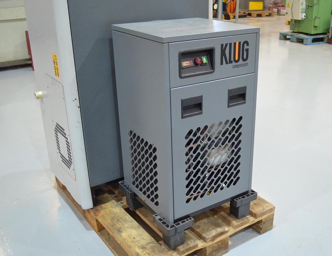 Usado Compresor tornillo Atlas Copco GA10 con secador aire KLUG