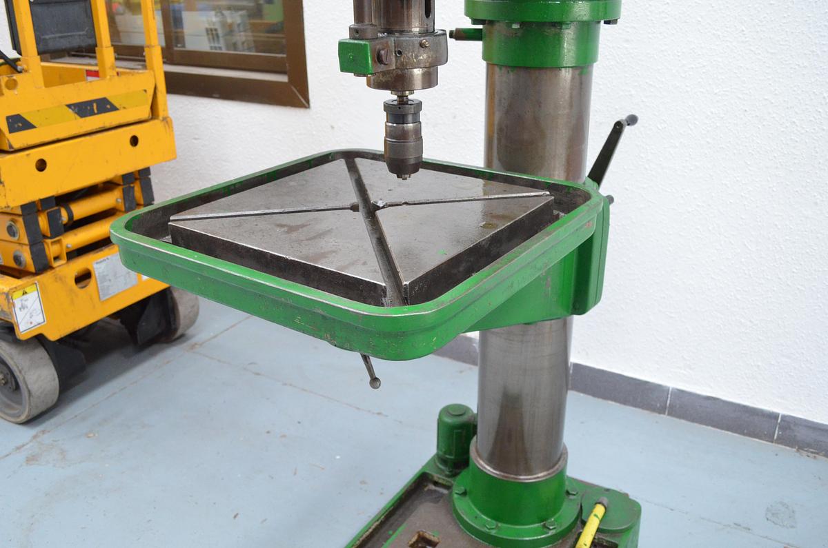 Usado Taladro columna Ibarmia A-50 222-A