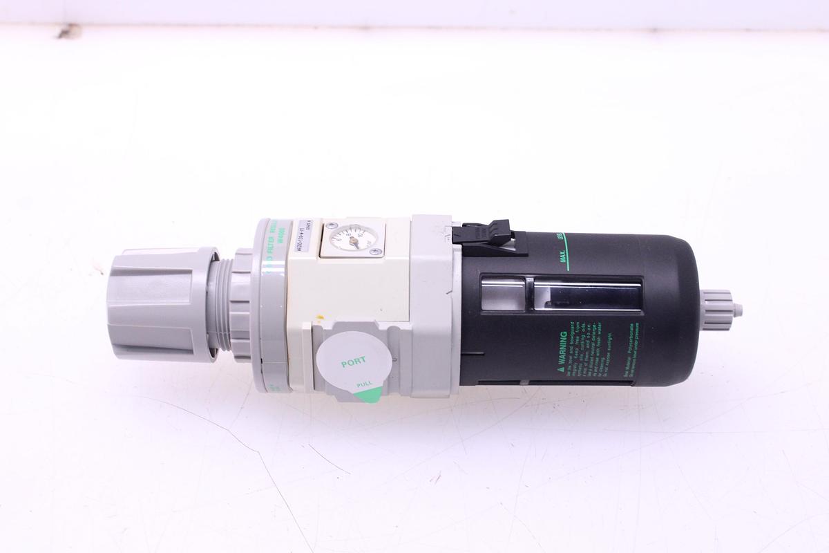 Usado Filtro Regulador Neumatico CKD W4000-15G-W-F1