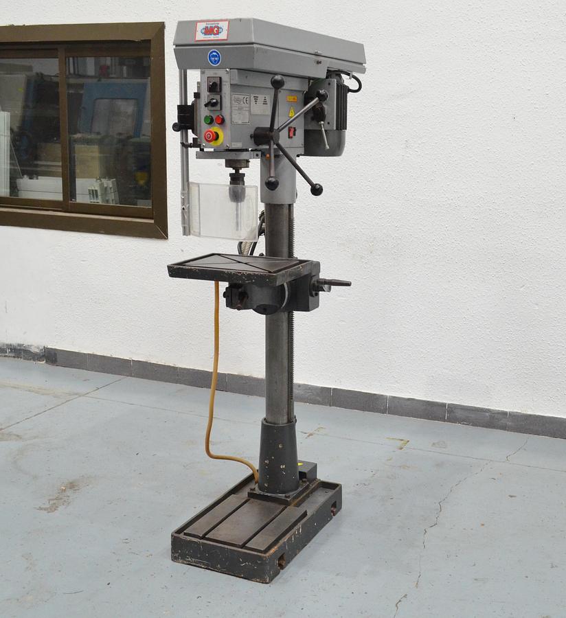 Usado Taladro columna correas MG Hu 45R - Año 2004