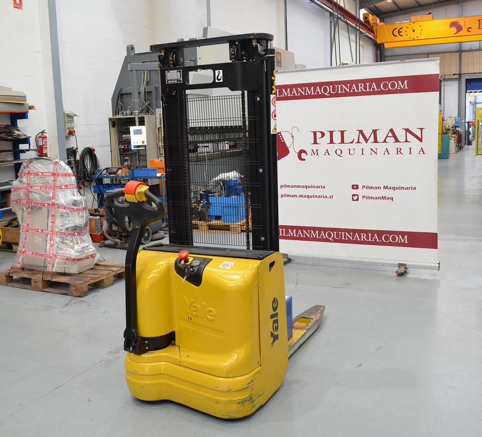 Usado Apilador eléctrico YALE MS 10-3220 - 1000kg
