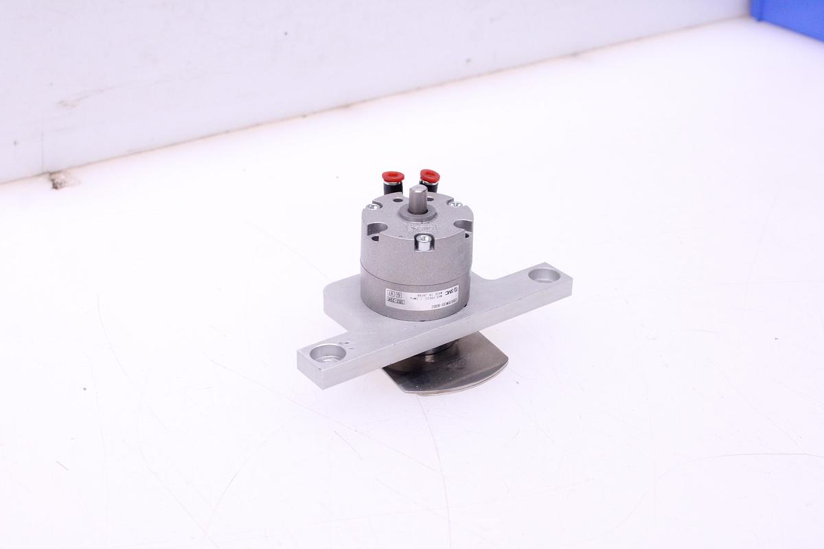 Usado Actuador Giratorio SMC CRB2BW30-90DZ