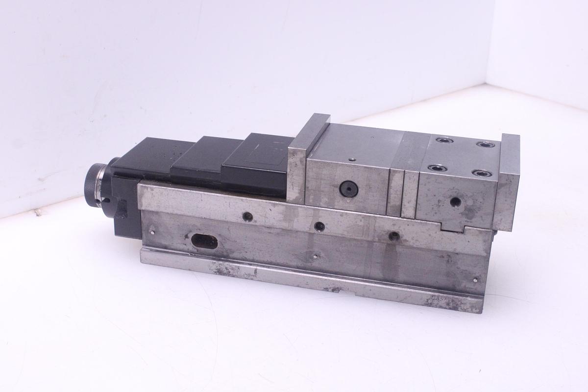 Usado Mordaza Mecánica Autowell AVQ-125G/HV