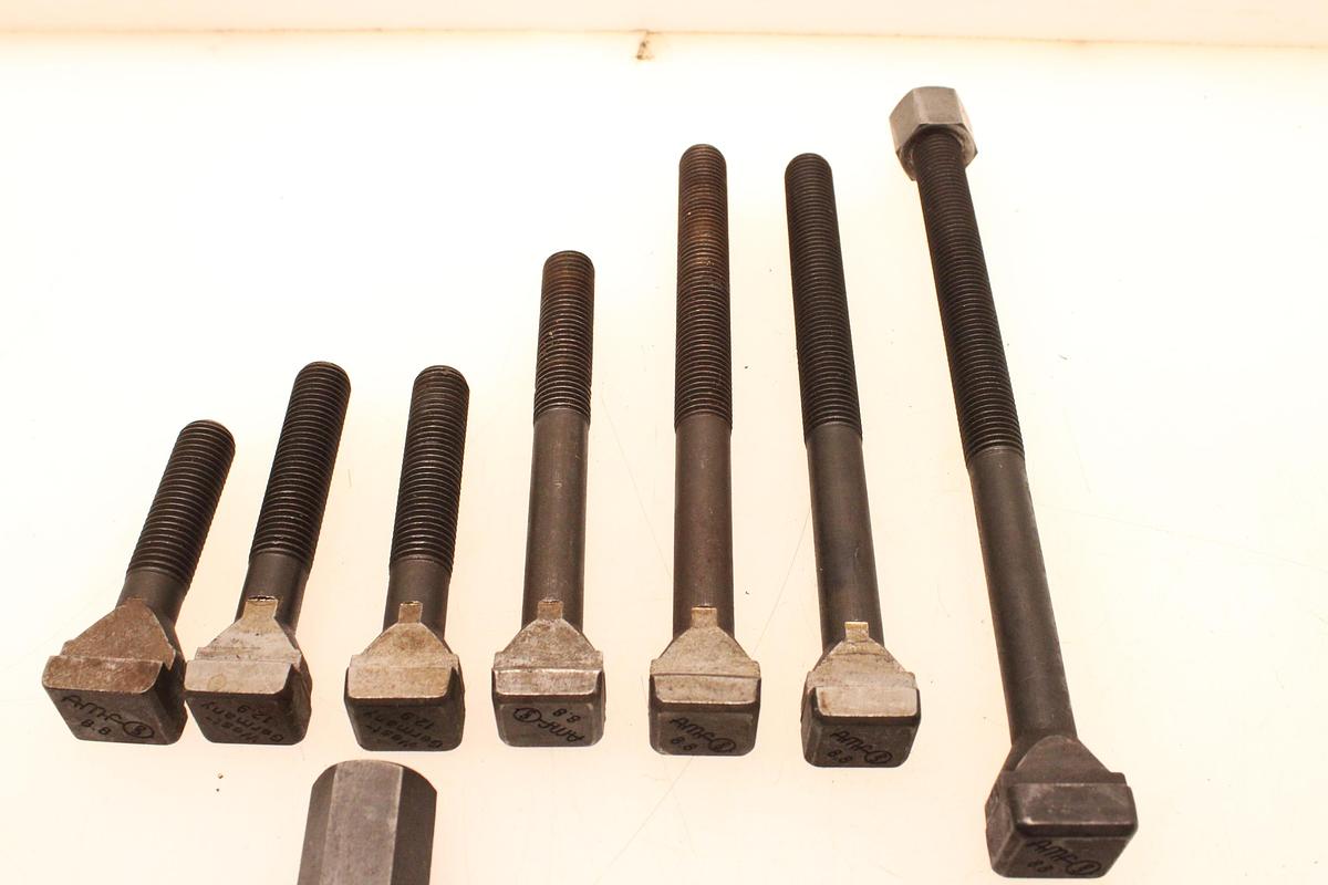 Usado Lote de Tensores de Ranura T AMF M20 - 13 Unidades