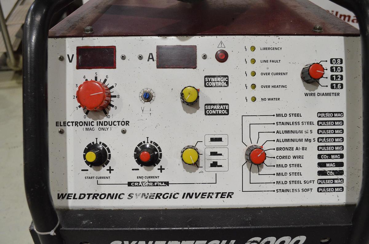 Usado Maquina soldar pulsada Weldtronic Synertech 6000