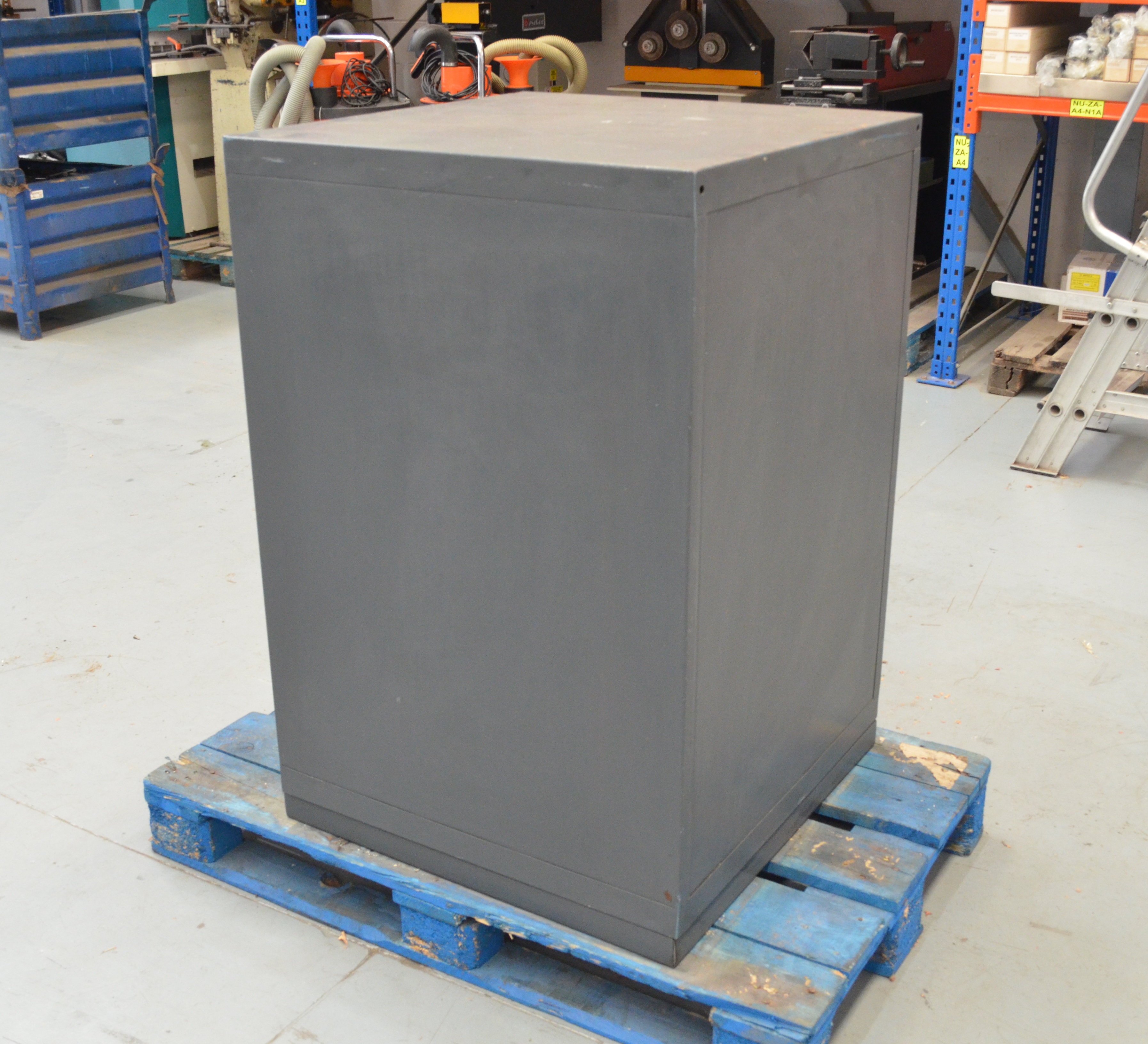 Usado Armario con cajones metalico Heco 710x700x1050(h)mm