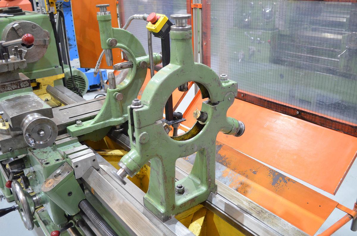 Usado Torno AP E-2 de 2.200mm e.p. con CE