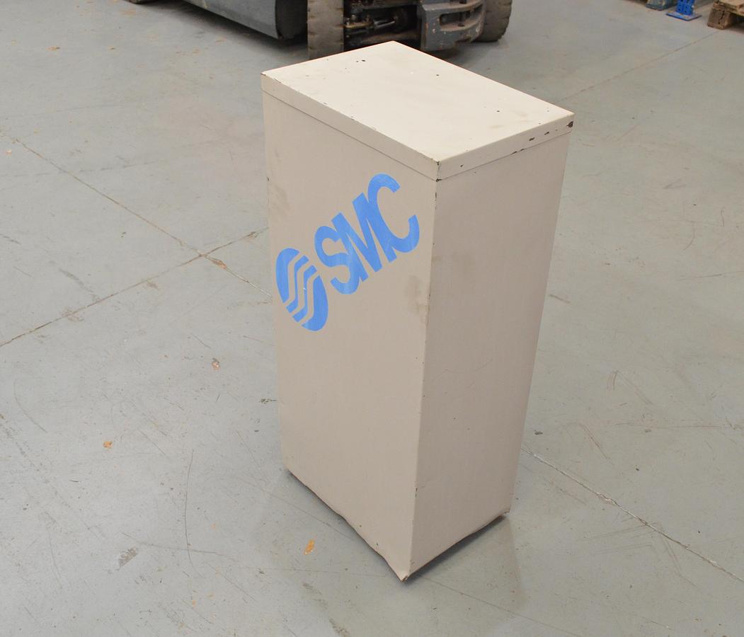Usado Cajonera metálica con ruedas 280x410x880(h)mm