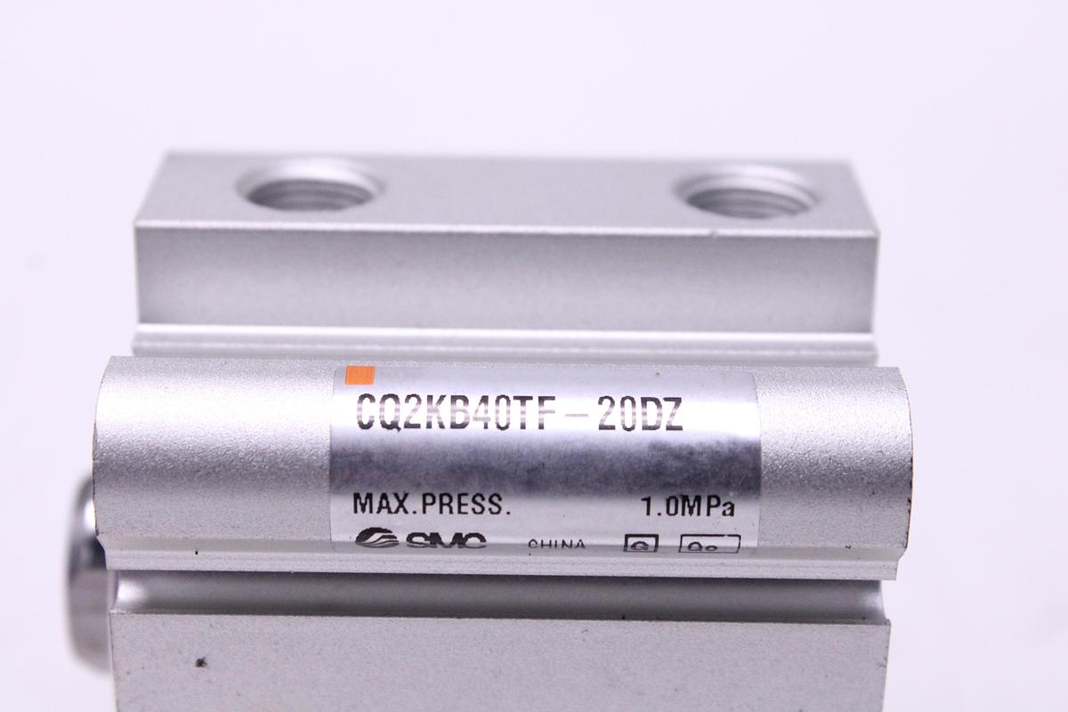 Usado Cilindro Neumatico SMC CQ2KB40TF-20DZ