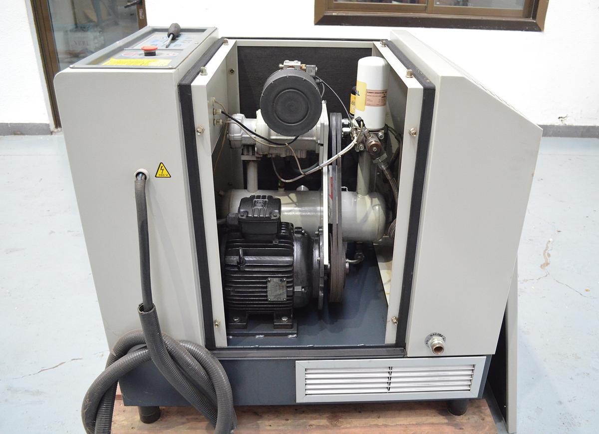 Usado Compresor tornillo Josval Mistral Serie 15B Año 2008