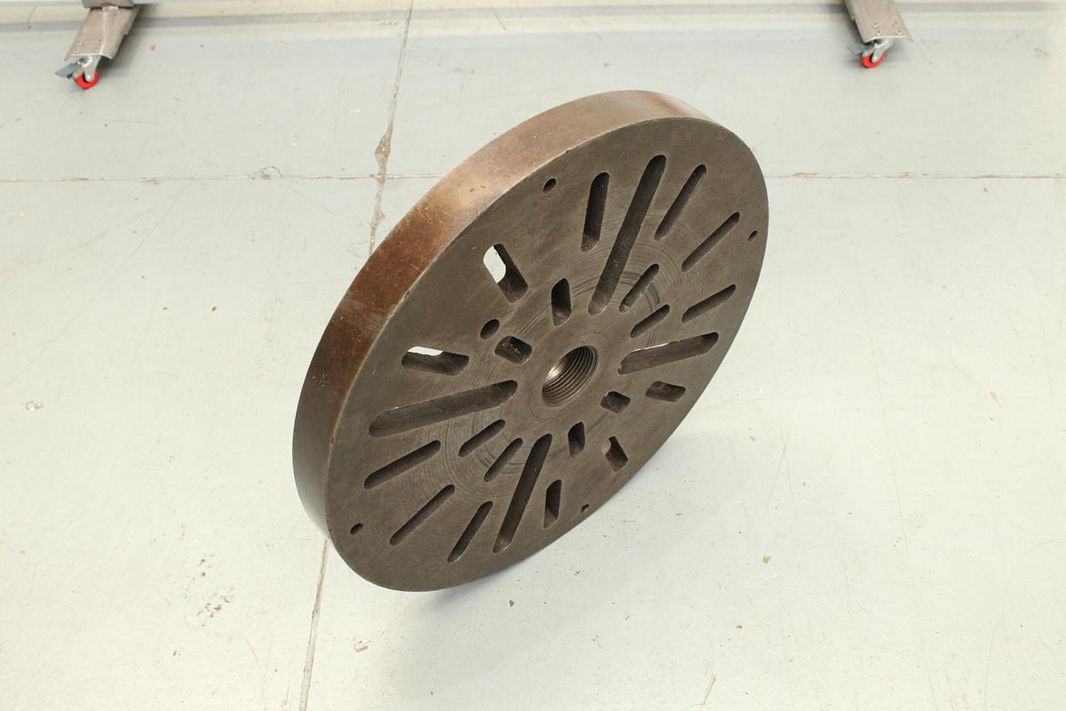 Usado Plato Plano para Torno 530 mm