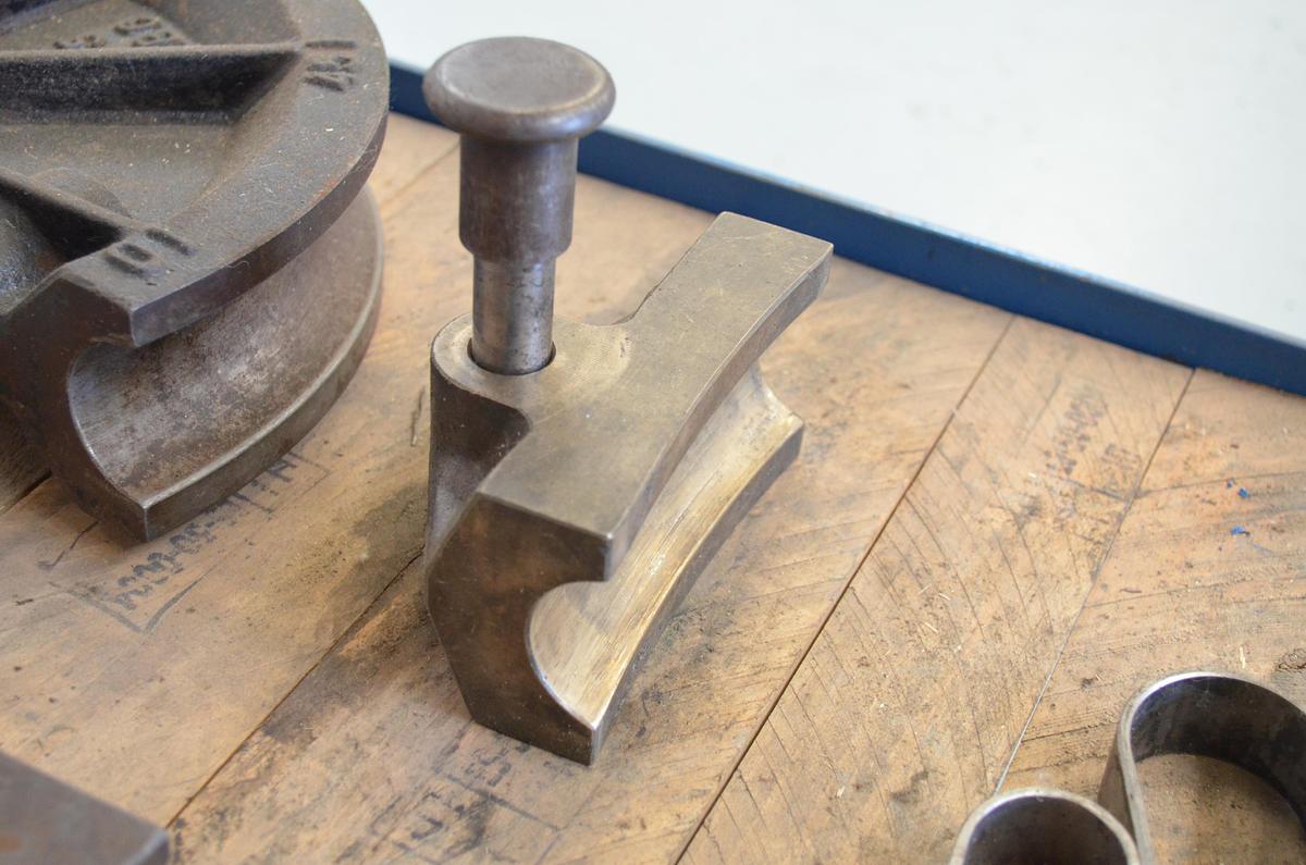 Usado Curvadora tubos CBC UNI 60 D