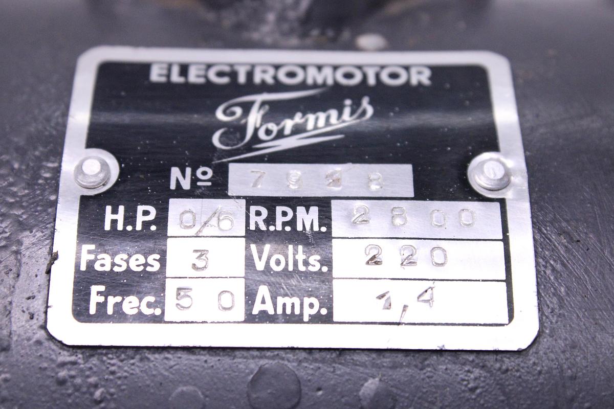 Usado Rectificadora Muela sobre Torno FORMIS
