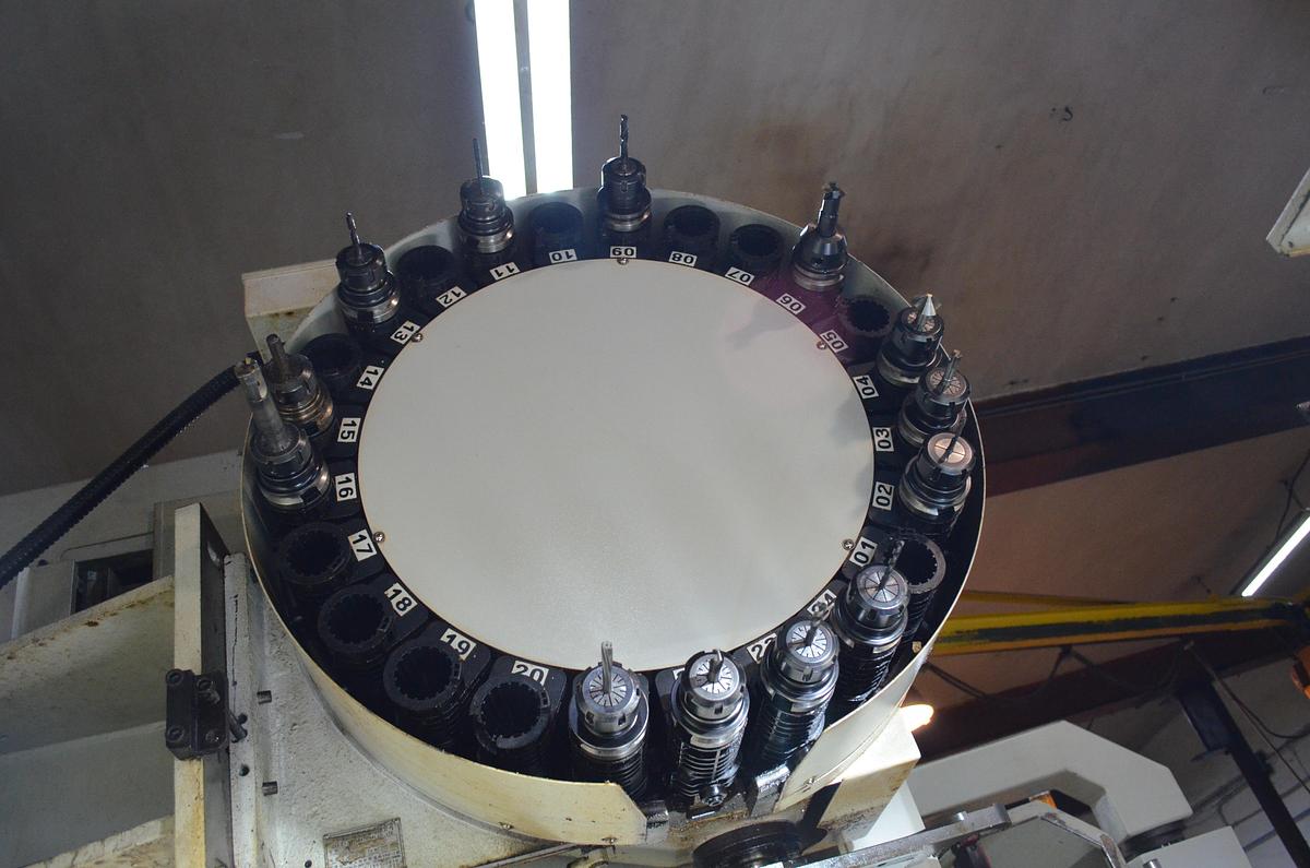 Usado Centro mecanizado Travis M-1500 SL 2014 cnc Fagor 8055 M