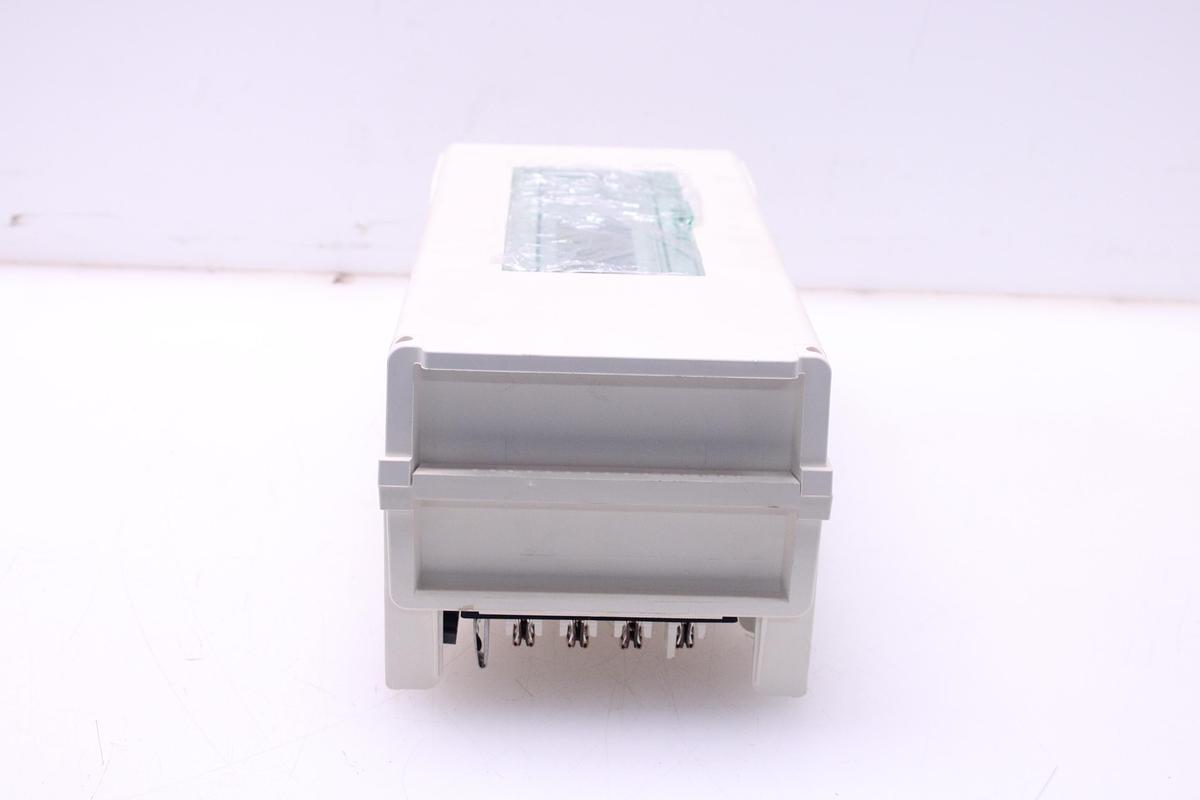 Usado Cofre derivación 100A 12 Mod. Schneider Electric KSB100SM412