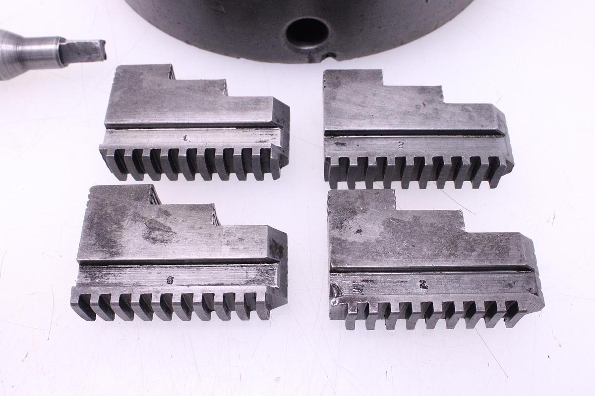 Usado Plato de Torno 4 Garras 265 mm + Juego 4 Garras