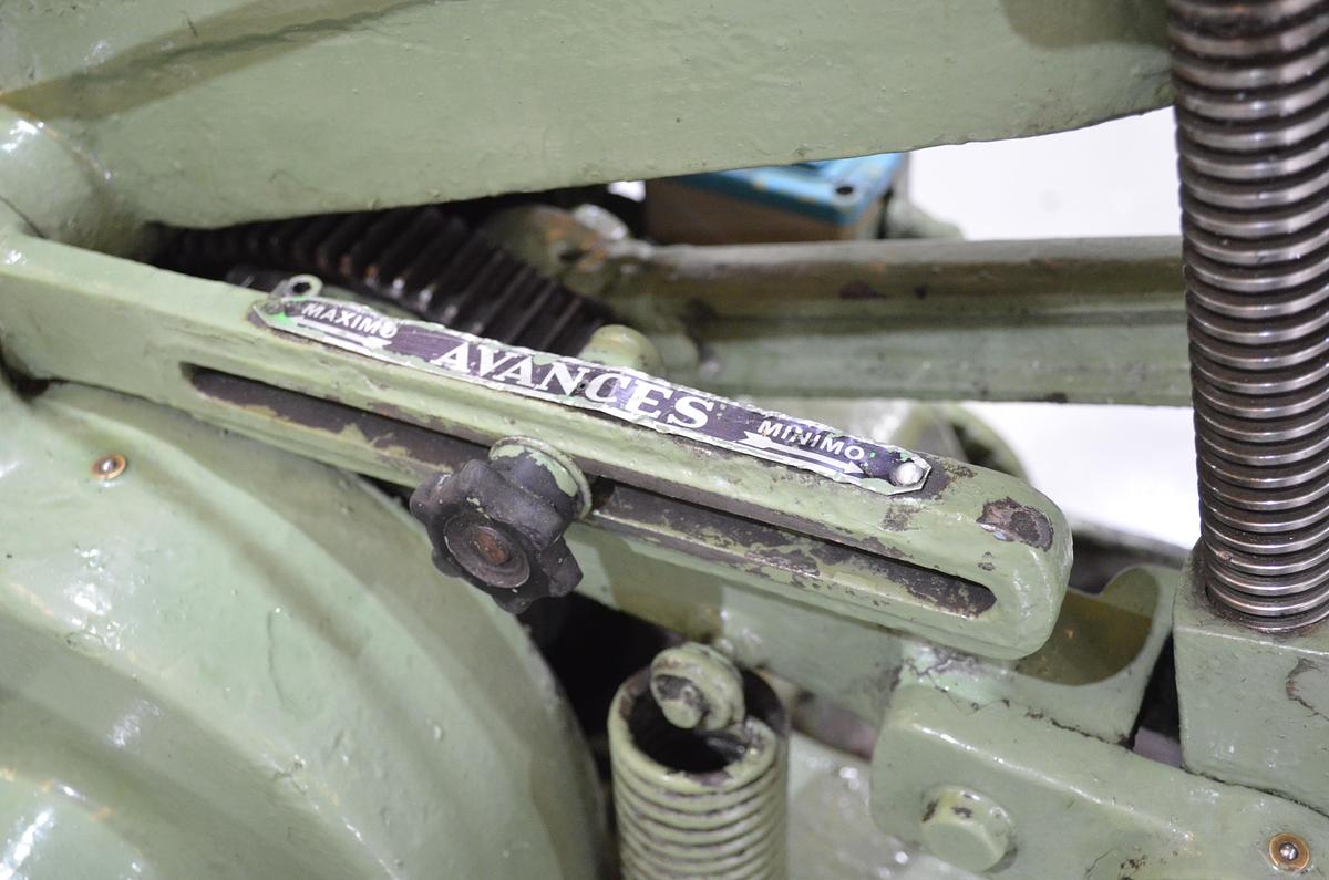 Usado Sierra alternativa UNIZ 18 pulgadas usada