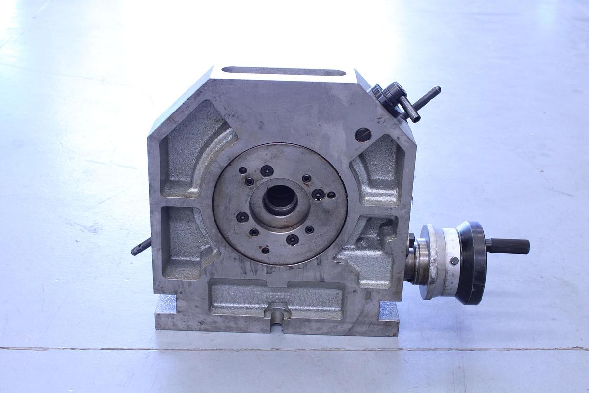 Usado Divisor Plano Mecatecnica con Plato 3 Garras TOS + Punto Divisor