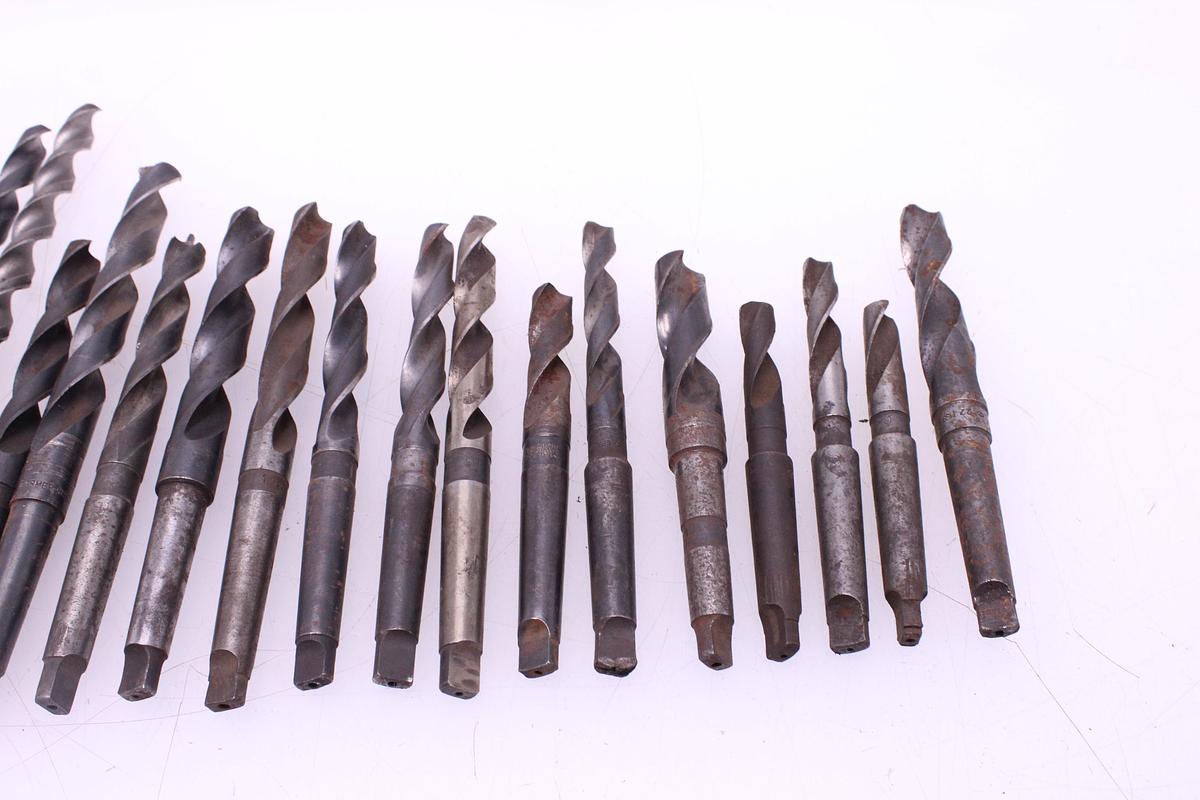 Usado Lote Brocas Mango Cónico 14,75 a 23 mm MT2 - 18 Unidades