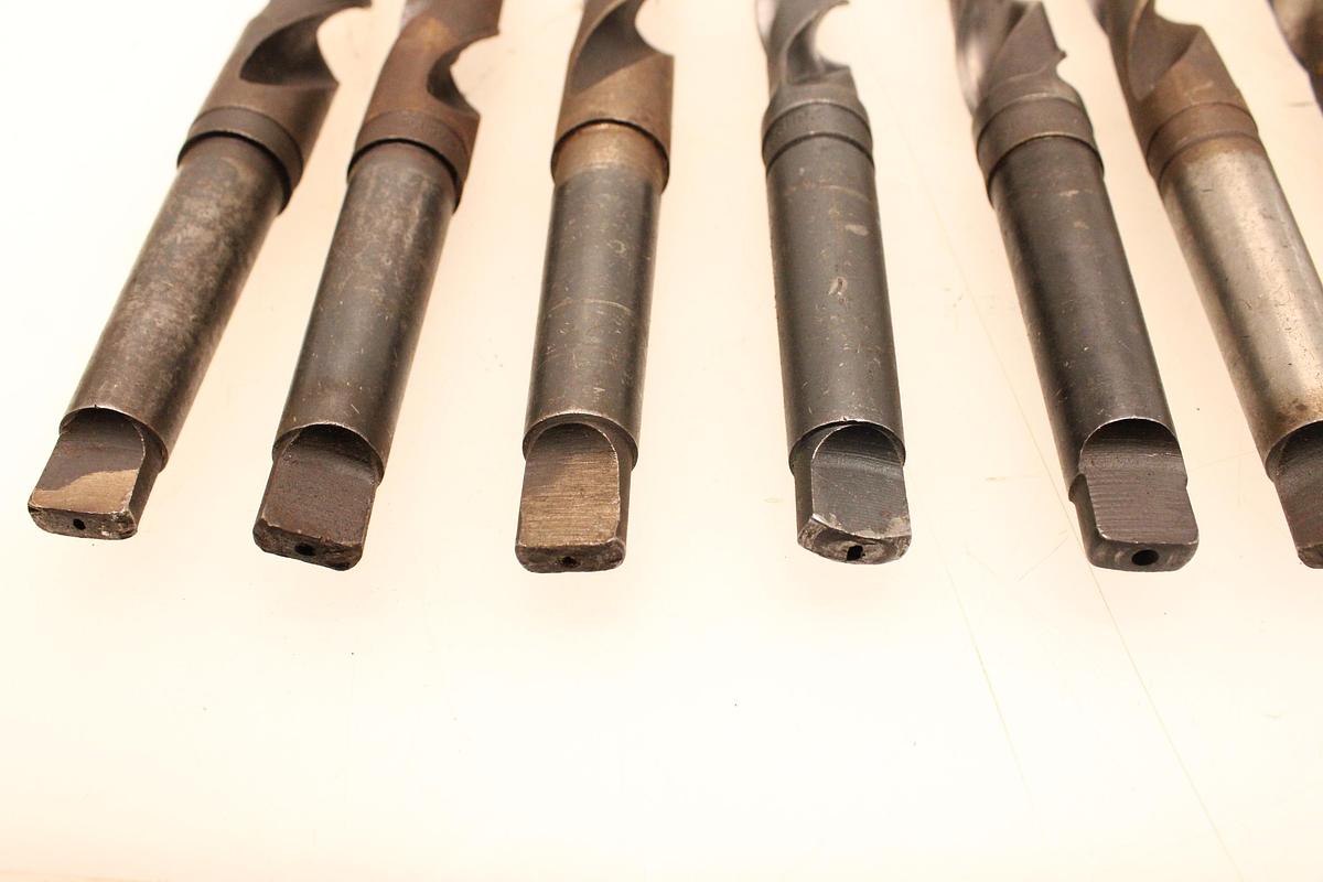 Usado 20 Brocas Mango Cónico MT3 - 23,5 hasta 30 mm