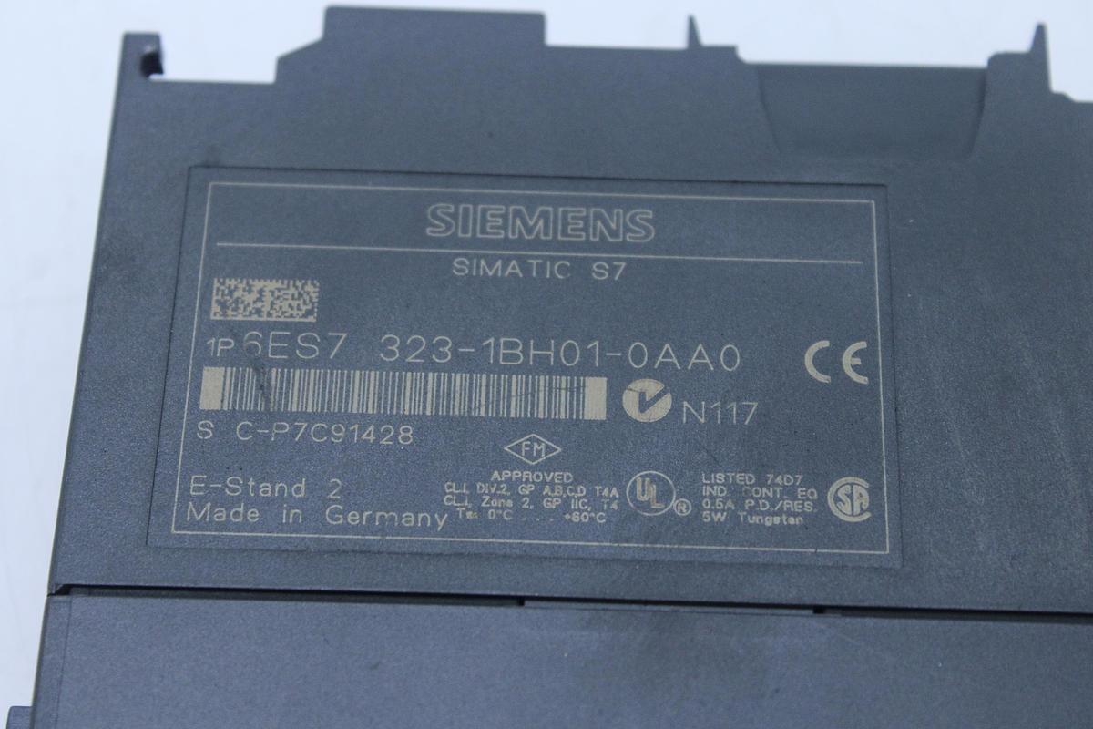Usado Módulo E/S Digital Siemens 6ES7 323-1BH01-0AA0