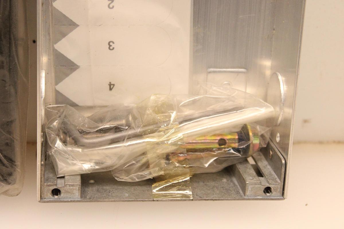 Usado Portero FERMAX Bruto 2M AP 101