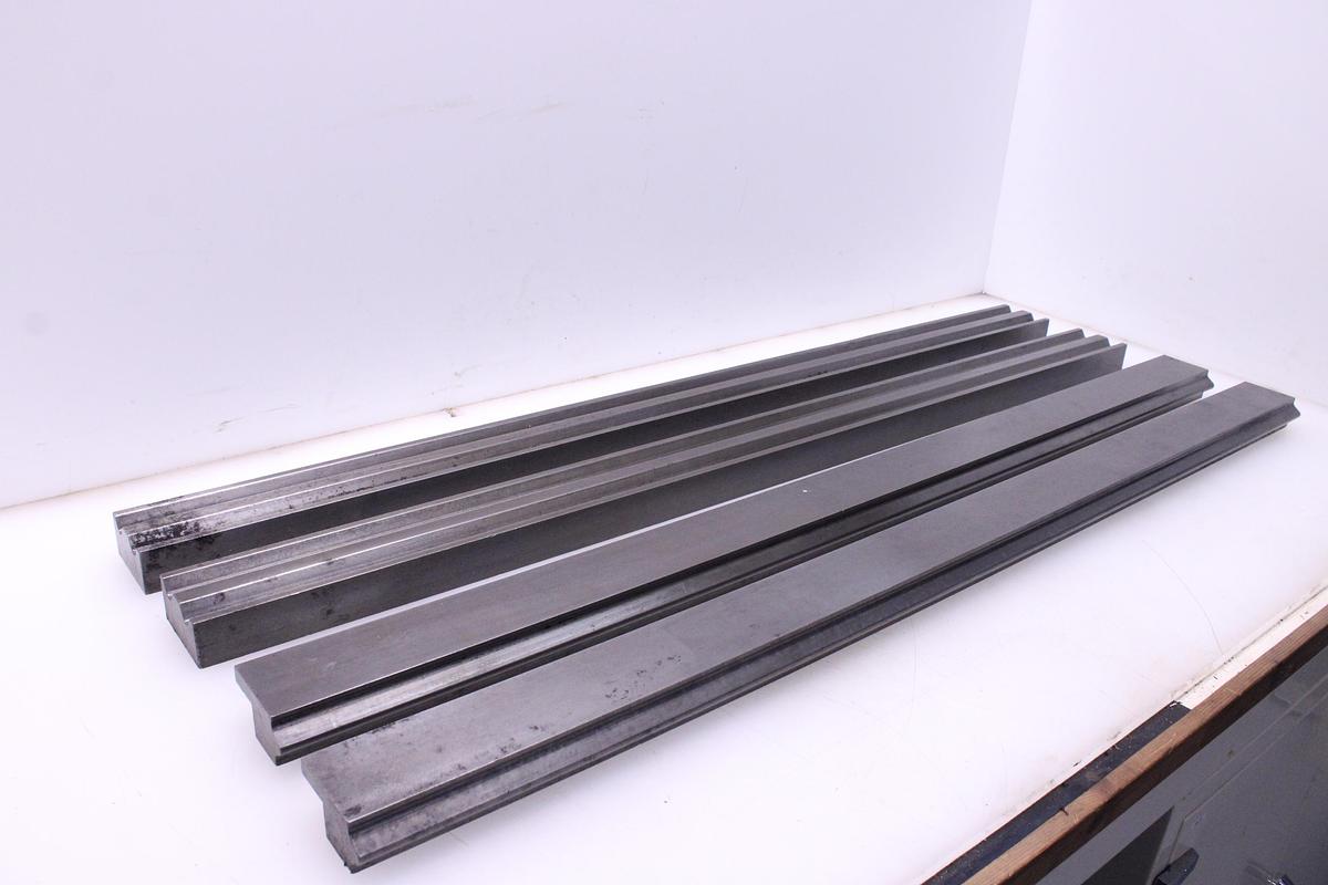 Usado Juego Matrices y Punzones Amarre Recto 2500mm