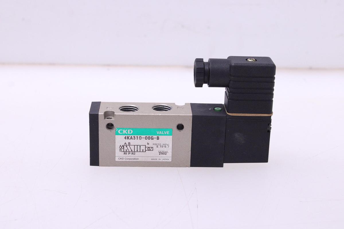 Usado Electroválvula CKD 4KA310-08G-B-AC220V