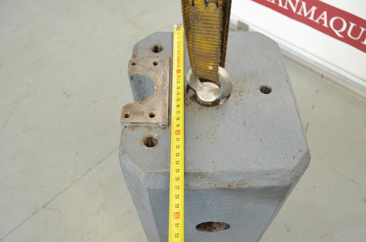 Usado Contrapeso 210x260x800mm - 316kg