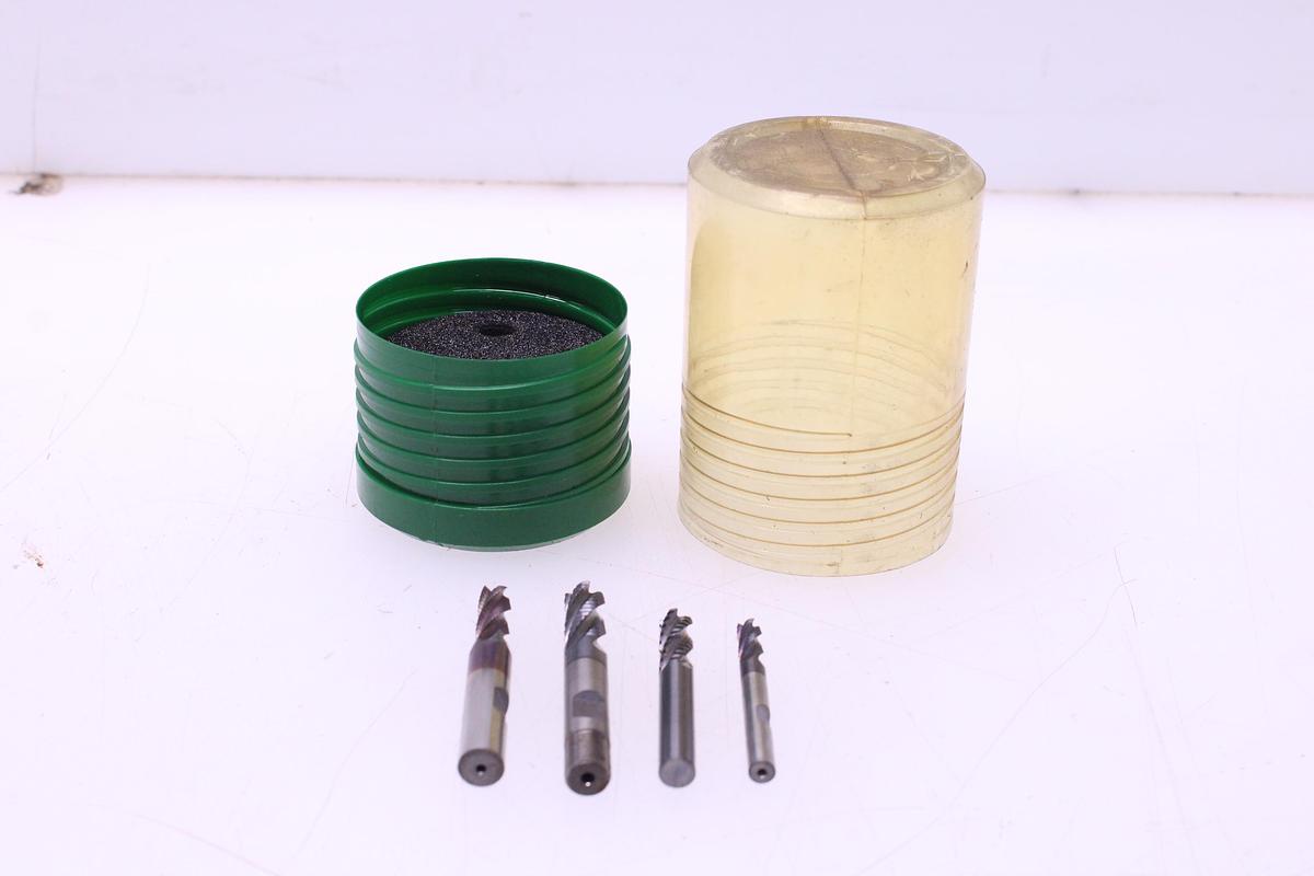 Usado Lote de Fresas y Avellanadores - 22 Unidades