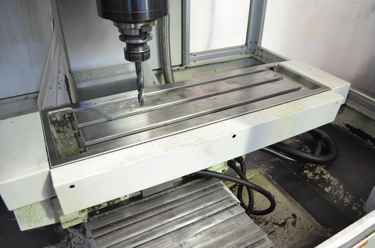 Usado Fresadora cnc bancada Travis MM-4 2017 cnc Fagor 8055i