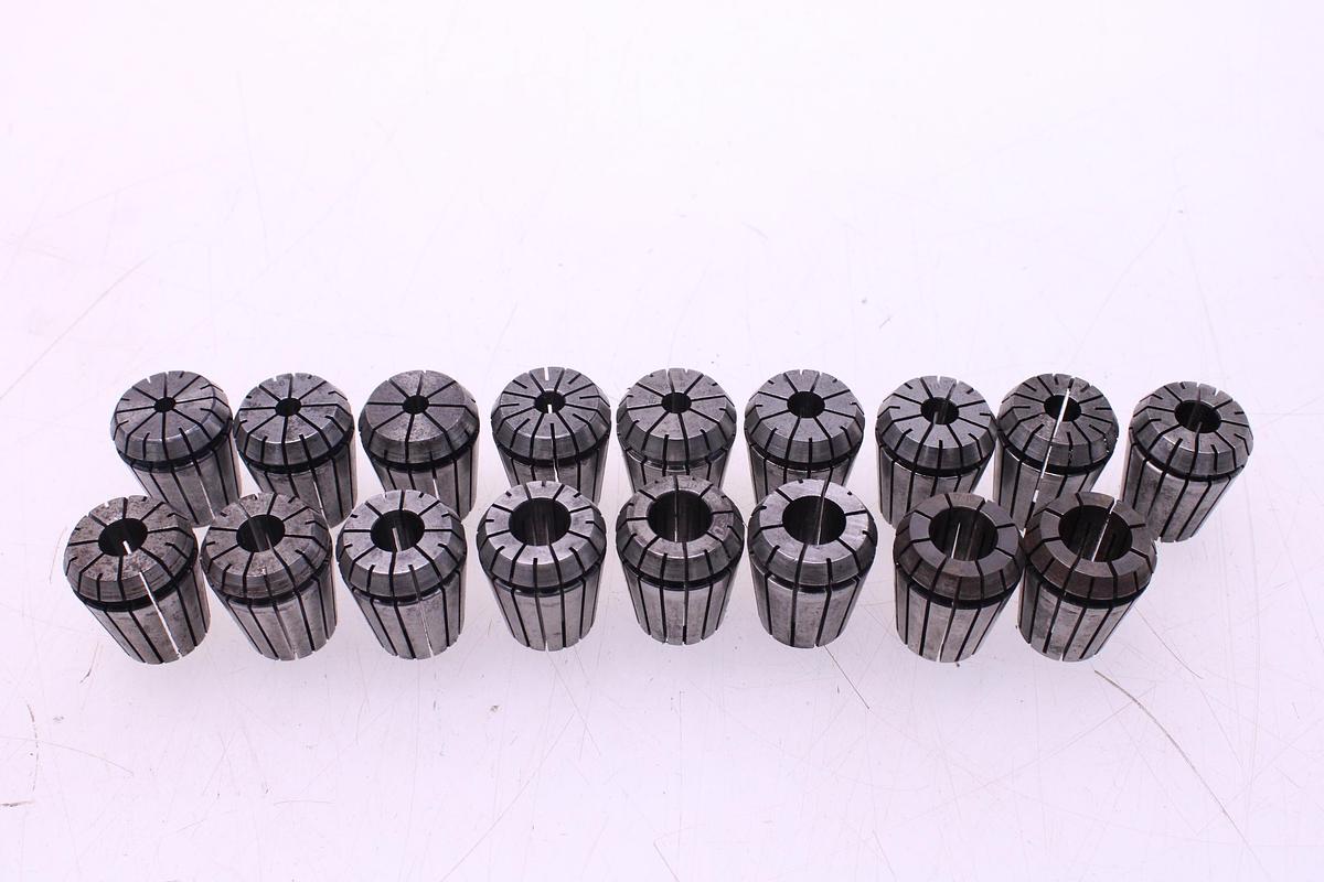 Usado Juego Pinzas Resorte ER32 "17 pcs" + Cono ISO 40 ASTRA