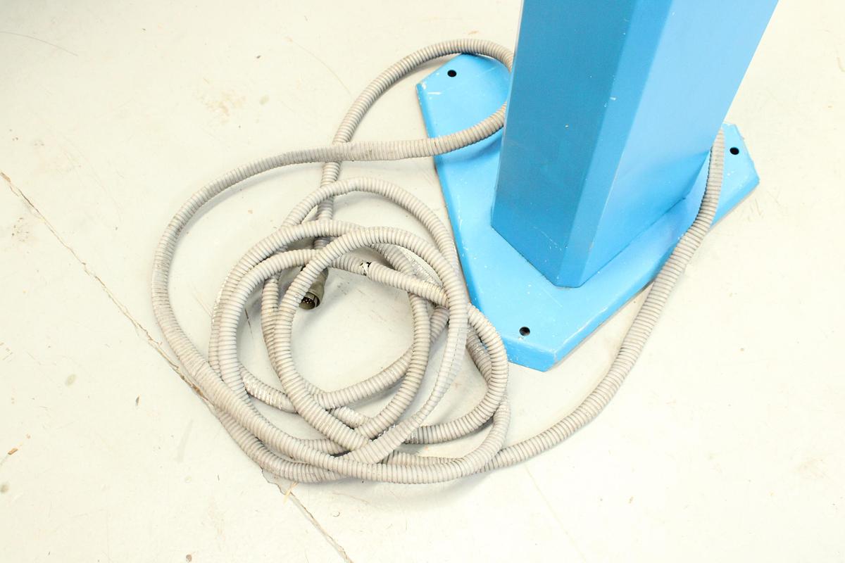 Usado Pie de Accionamiento Punzonadora FINN-POWER TP2020